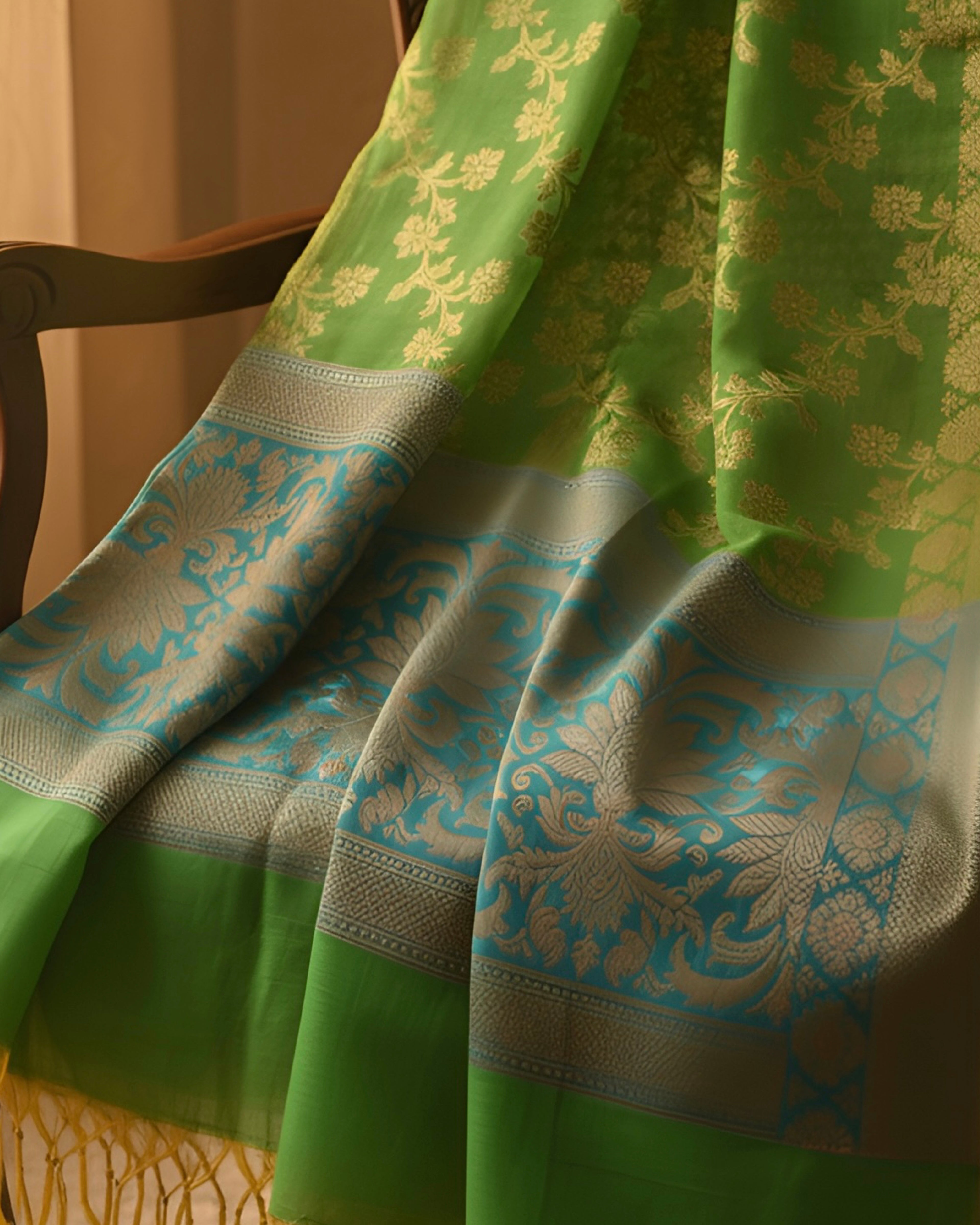 The Viridian Brocade Stole